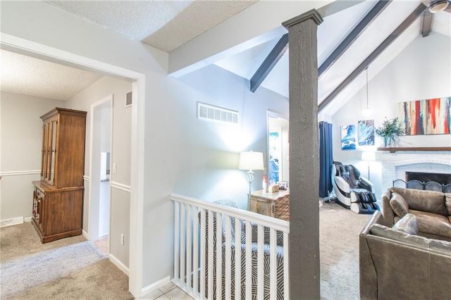 1139 NE Clubhouse Court, Lee's Summit, MO 64086