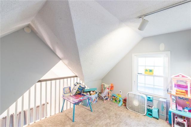1139 NE Clubhouse Court, Lee's Summit, MO 64086
