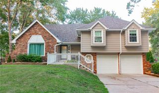 1139 NE Clubhouse Court, Lee's Summit, MO 64086