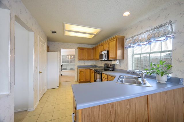 1919 Sunset Path, Lewisville, TX 75067