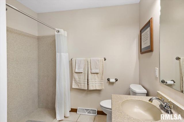 2505 Wydown Avenue, Springfield, IL 62704