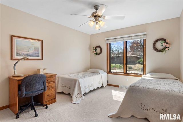 2505 Wydown Avenue, Springfield, IL 62704