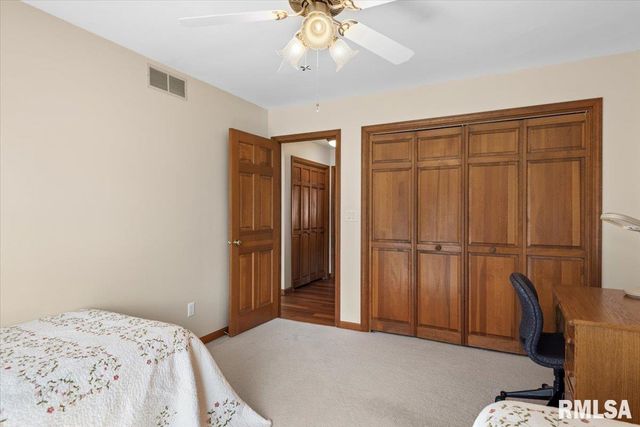 2505 Wydown Avenue, Springfield, IL 62704