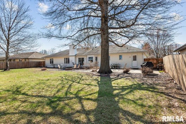 2505 Wydown Avenue, Springfield, IL 62704