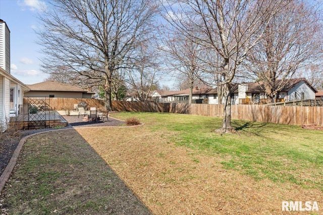 2505 Wydown Avenue, Springfield, IL 62704