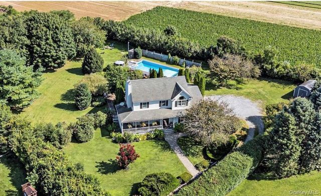 97 Grant Drive, Aquebogue, NY 11901