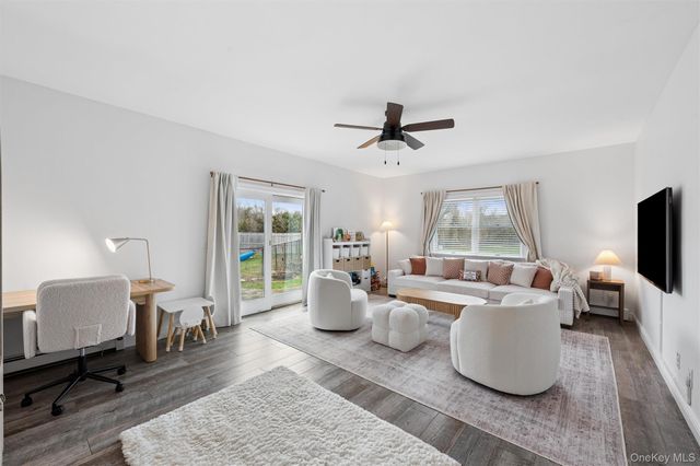 97 Grant Drive, Aquebogue, NY 11901