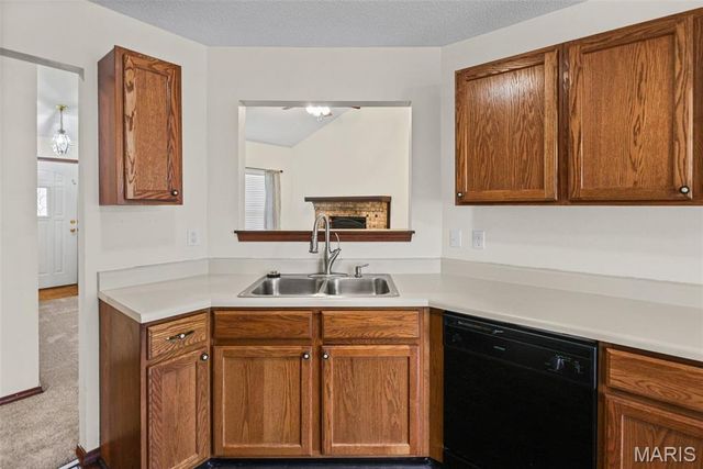 3280 Springbrook Drive, Shiloh, IL 62221