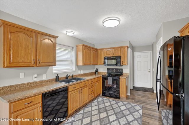 4600 Doncaster Avenue, Holt, MI 48842