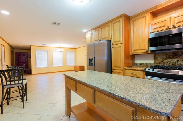 2284 E Roping Road, Atoka, OK 74525