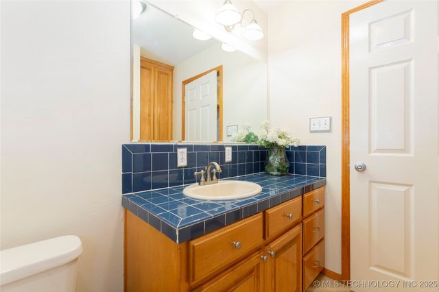 2284 E Roping Road, Atoka, OK 74525