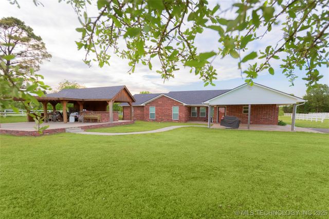 2284 E Roping Road, Atoka, OK 74525