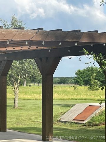 2284 E Roping Road, Atoka, OK 74525