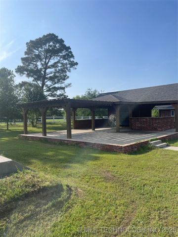 2284 E Roping Road, Atoka, OK 74525