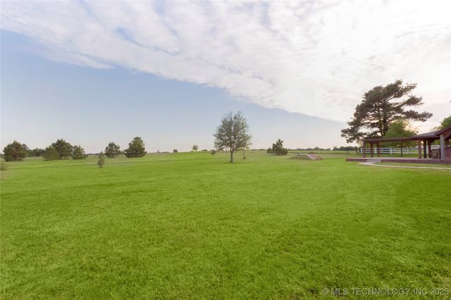 2284 E Roping Road, Atoka, OK 74525