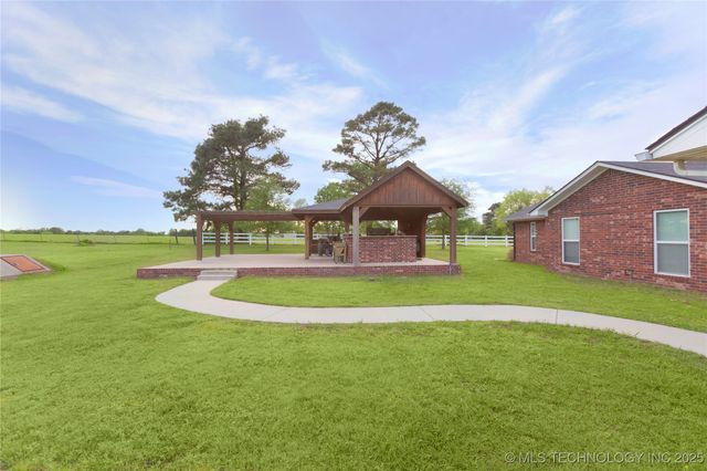 2284 E Roping Road, Atoka, OK 74525