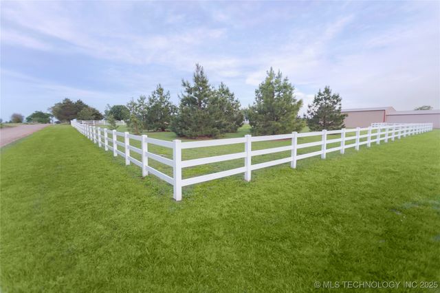 2284 E Roping Road, Atoka, OK 74525