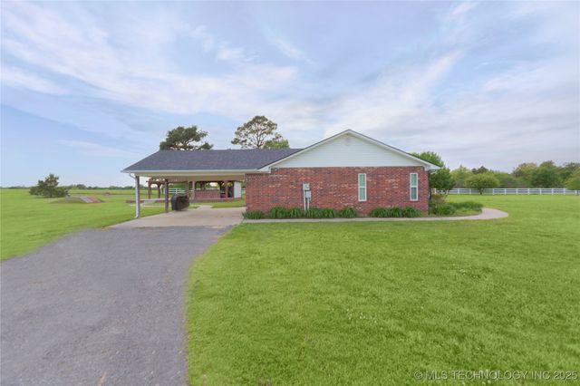 2284 E Roping Road, Atoka, OK 74525