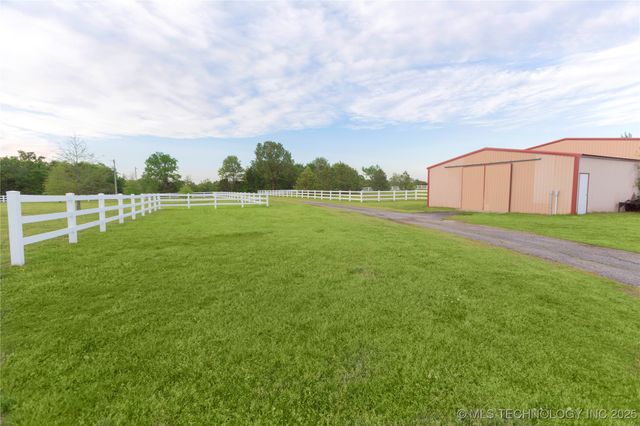 2284 E Roping Road, Atoka, OK 74525