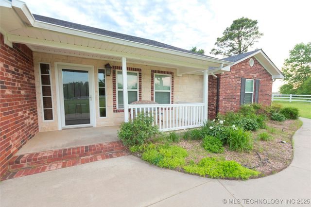 2284 E Roping Road, Atoka, OK 74525
