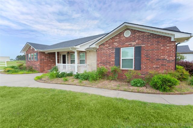 2284 E Roping Road, Atoka, OK 74525