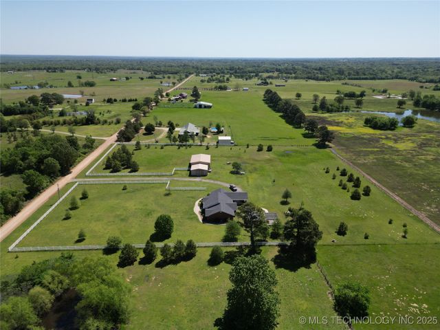 2284 E Roping Road, Atoka, OK 74525
