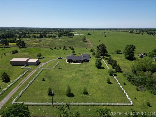 2284 E Roping Road, Atoka, OK 74525