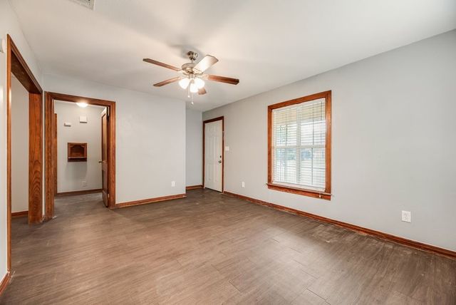 6617 Greenlee Street, Fort Worth, TX 76112