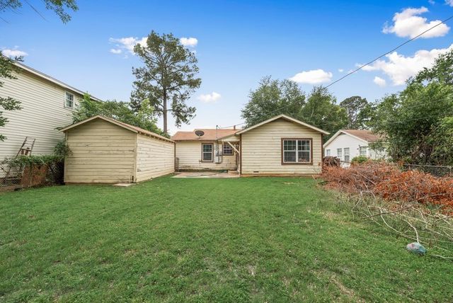 6617 Greenlee Street, Fort Worth, TX 76112