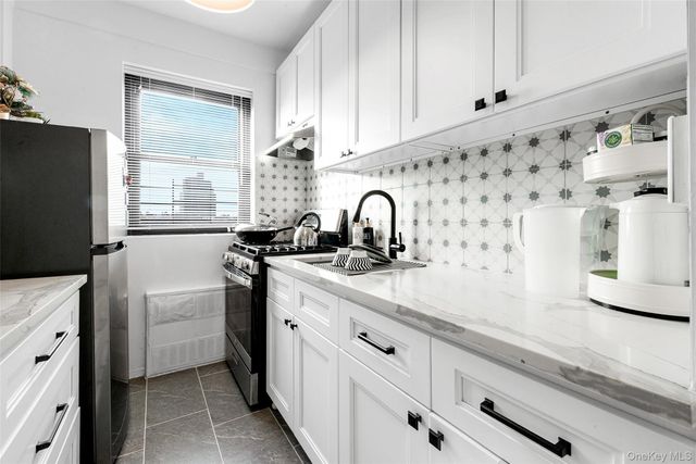 64-34 102nd Street 7M, Rego Park, NY 11374