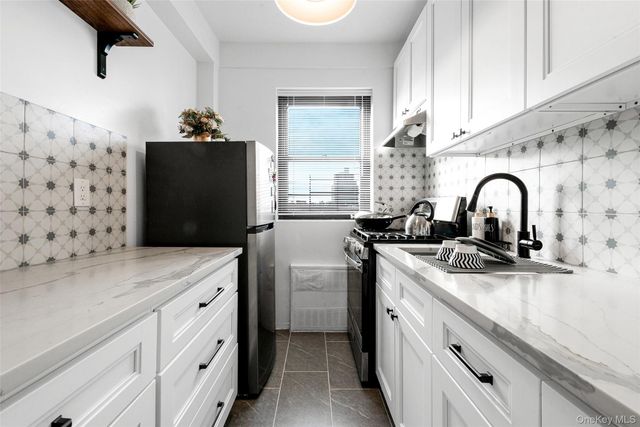 64-34 102nd Street 7M, Rego Park, NY 11374