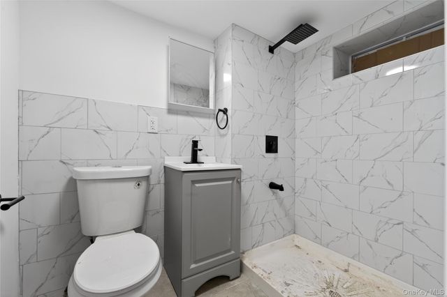 190-15 112th Avenue, Saint Albans, NY 11412