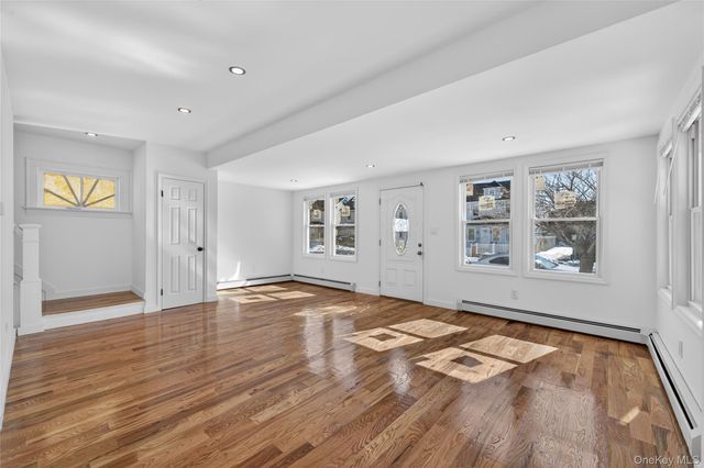 190-15 112th Avenue, Saint Albans, NY 11412