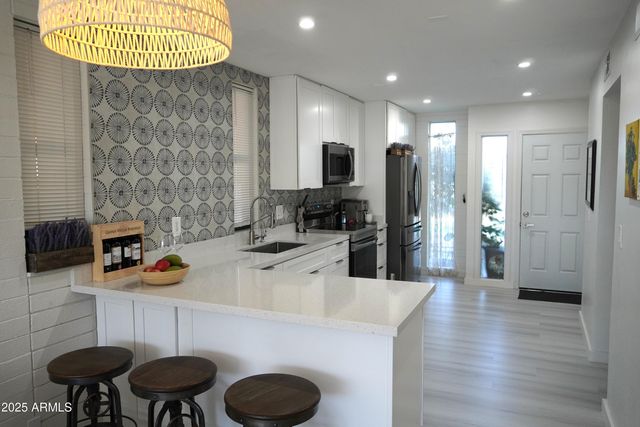 3650 E Montecito Avenue 4, Phoenix, AZ 85018