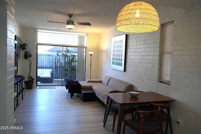 3650 E Montecito Avenue 4, Phoenix, AZ 85018