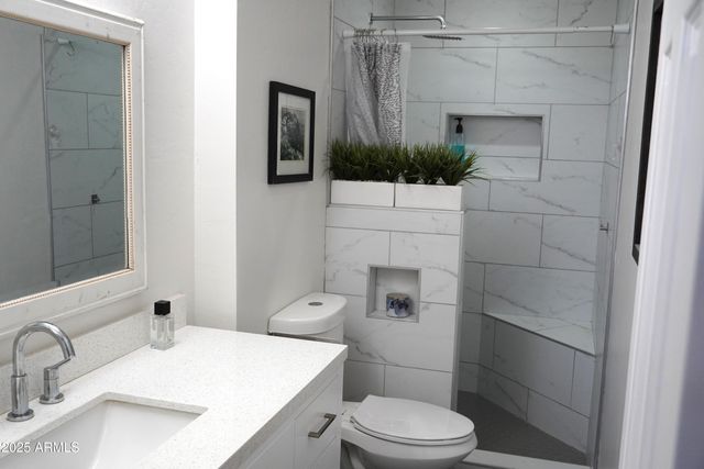 3650 E Montecito Avenue 4, Phoenix, AZ 85018