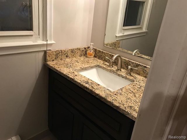 5551 Edinborough Drive, West Bloomfield, MI 48322