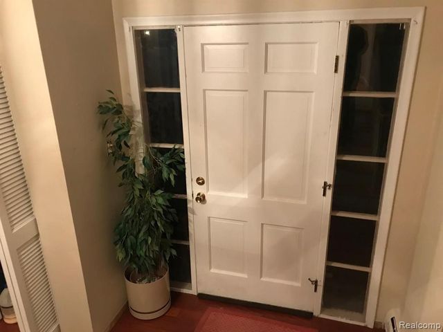 5551 Edinborough Drive, West Bloomfield, MI 48322