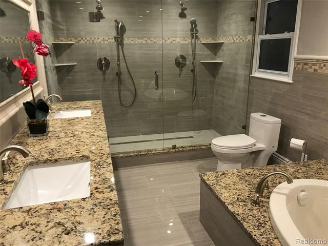 5551 Edinborough Drive, West Bloomfield, MI 48322