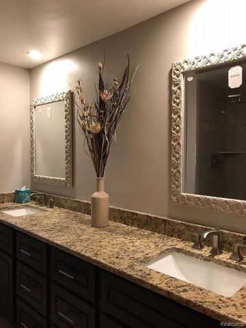 5551 Edinborough Drive, West Bloomfield, MI 48322