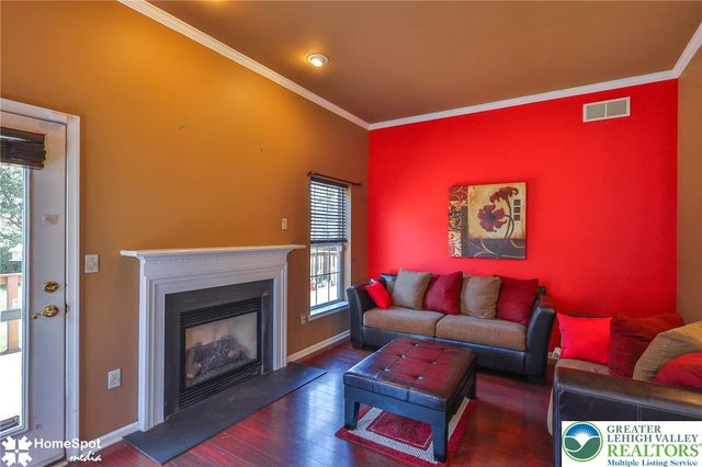 10 Cobblestone Drive, Palmer Twp, PA 18045