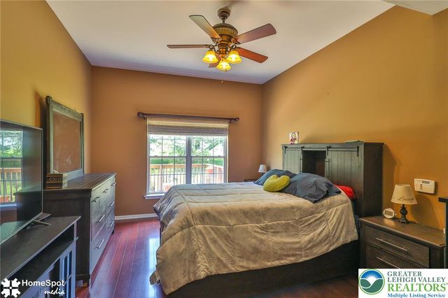 10 Cobblestone Drive, Palmer Twp, PA 18045