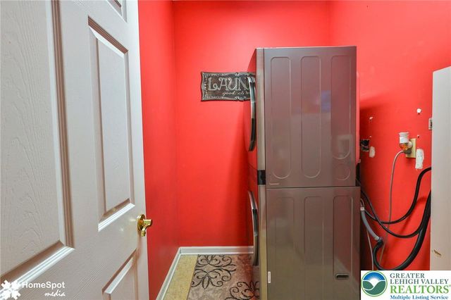 10 Cobblestone Drive, Palmer Twp, PA 18045