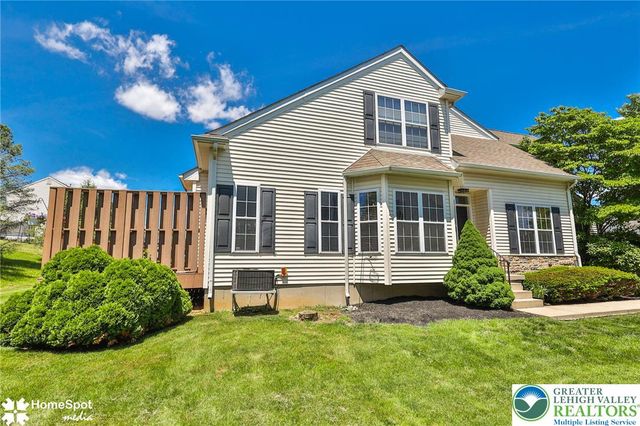 10 Cobblestone Drive, Palmer Twp, PA 18045