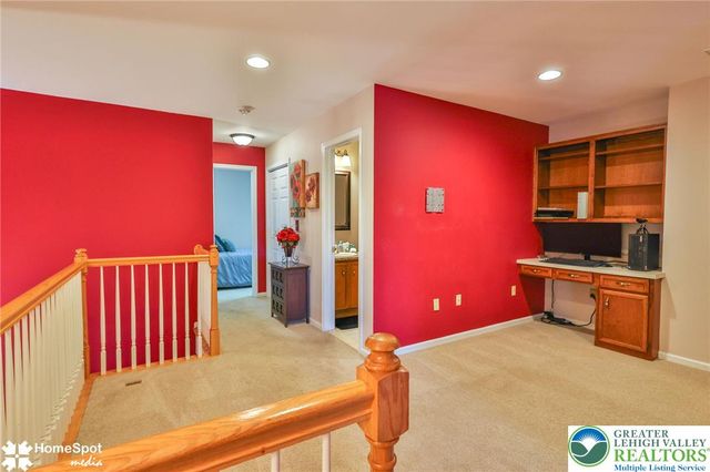 10 Cobblestone Drive, Palmer Twp, PA 18045