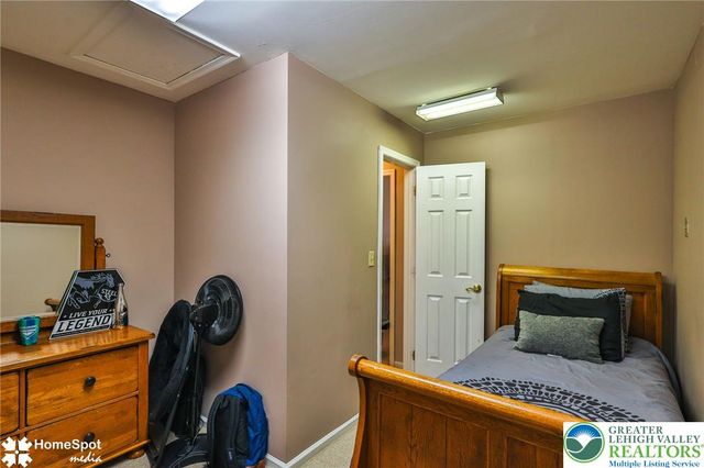 10 Cobblestone Drive, Palmer Twp, PA 18045