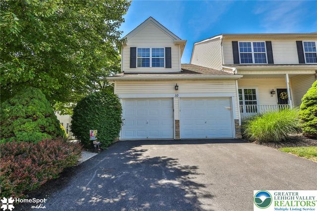 10 Cobblestone Drive, Palmer Twp, PA 18045