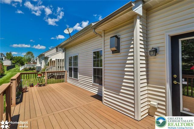 10 Cobblestone Drive, Palmer Twp, PA 18045
