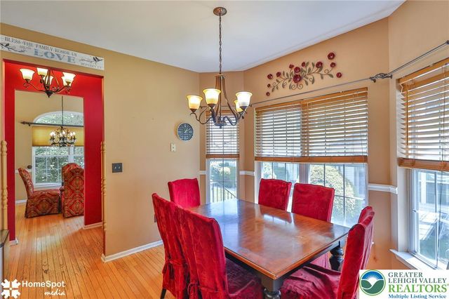 10 Cobblestone Drive, Palmer Twp, PA 18045