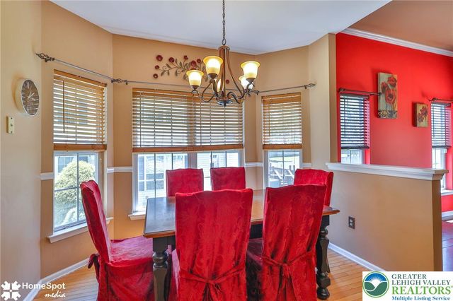 10 Cobblestone Drive, Palmer Twp, PA 18045